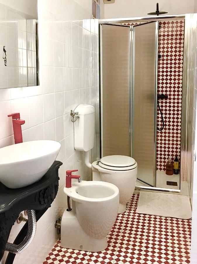 L'Ora Delle Streghe B&B Centralissimo Λιβόρνο Εξωτερικό φωτογραφία