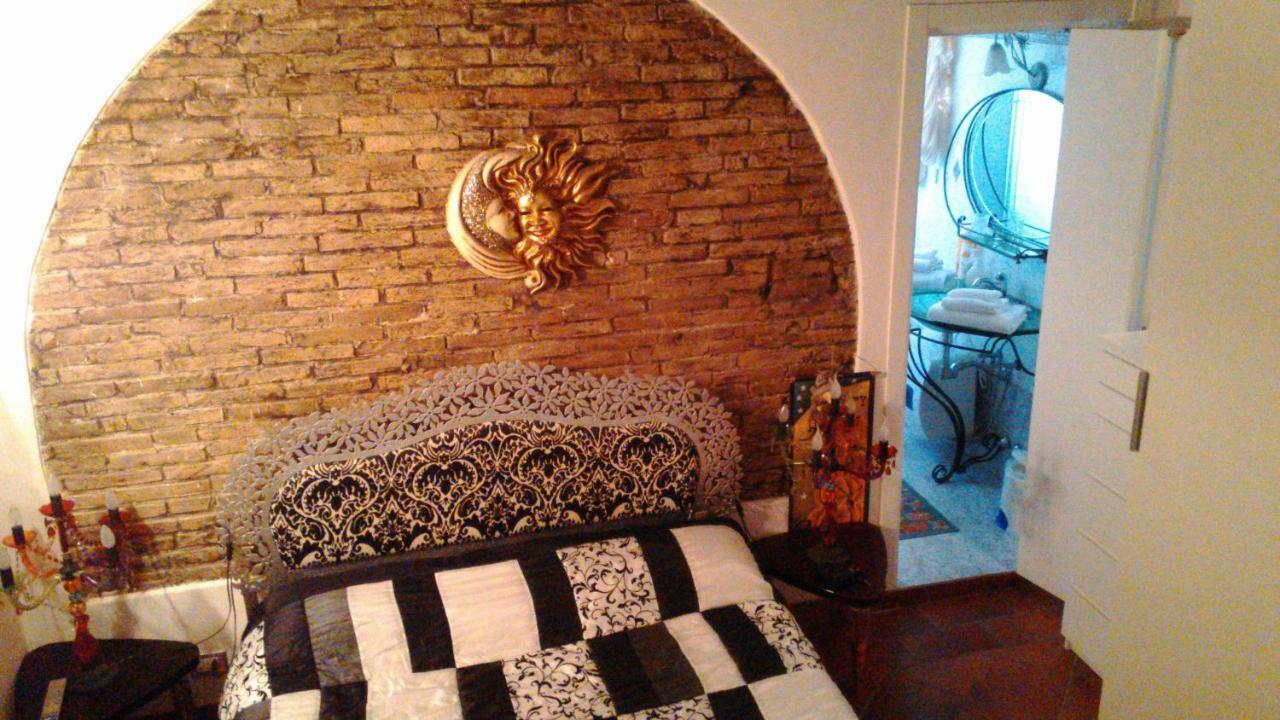 L'Ora Delle Streghe B&B Centralissimo Λιβόρνο Εξωτερικό φωτογραφία