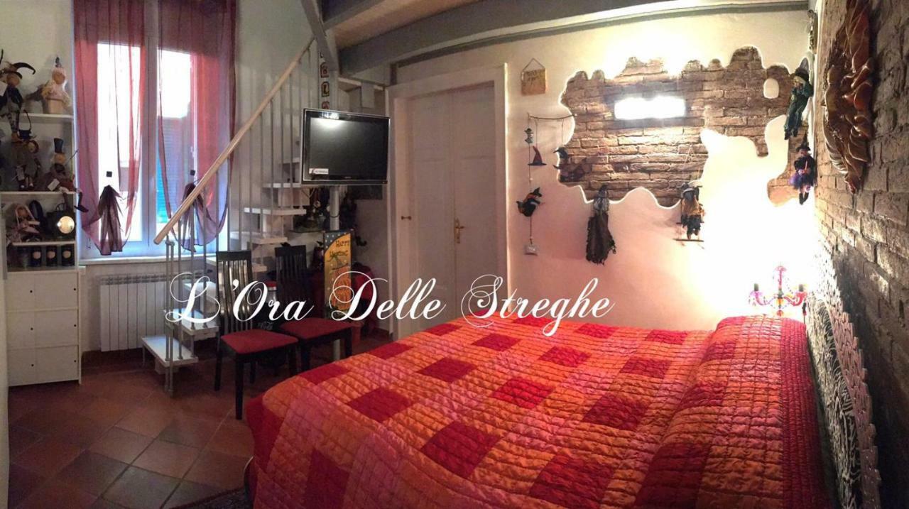 L'Ora Delle Streghe B&B Centralissimo Λιβόρνο Εξωτερικό φωτογραφία